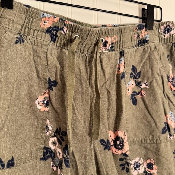 Nautical Women’s Olive Green Floral Linen Blend Shorts With Pockets Size Large - Picture 5 of 10